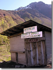 The "tourist information office" in Baños Morales doubles as a horse and guide rental station and an artisans' craft shop—when it's open, that is