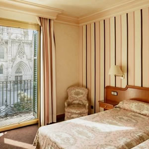 A room at the Hotel Col�n Barcelona