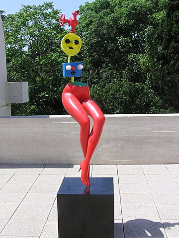 Jeune fille s'évadant (1957) at the Fundació Joan Miró, Barcelona.