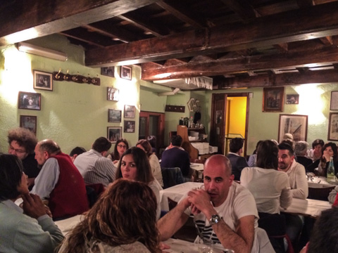 The dining room at Pizzeria Da Baffetto, Rome