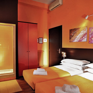 A room at Hotel Colors in Rome