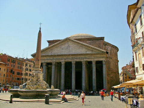 The Pantheon on Piazza della Rotunda in Rome
