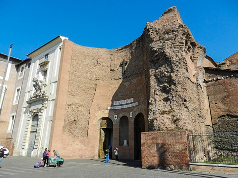 The entrance the church of Santa Maria degli Angeli e dei Martiri, Rome, is a niche from the Terme di Diocleziano