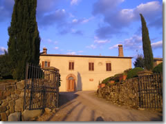 The villa you would stay in on the Untours Tuscany South program