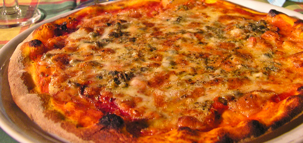 A pizza at Corte degli Sfizi, a restaurant in Agrigento