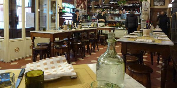Alla Vecchia Bettola restaurant in Florence, Italy. (Photo by umezawa7)