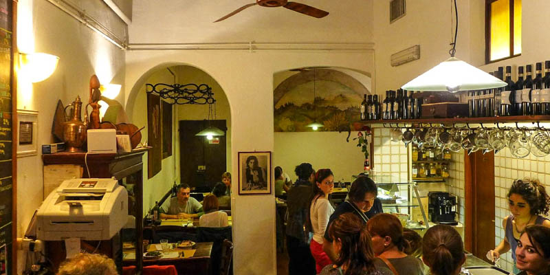 Il Vegetariano vegetarian restaurant in Florence, Italy. (Photo by clouds07)