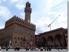 Pizza della Signoria, with Palazzo Vecchio and Loggia de' Lanzi.