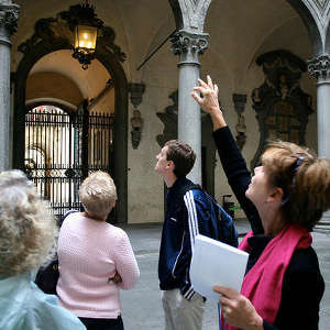 An escorted walking tour in Florence