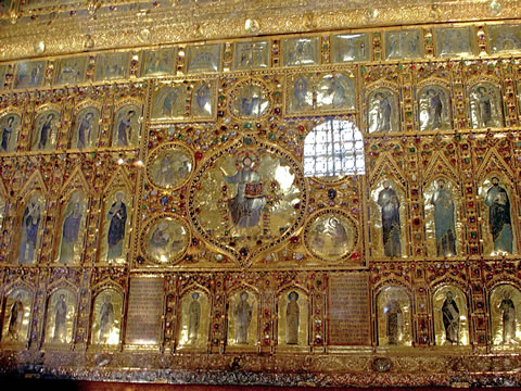 The Pala d'Oro altar in the Basilica di San Marco, Venezia.